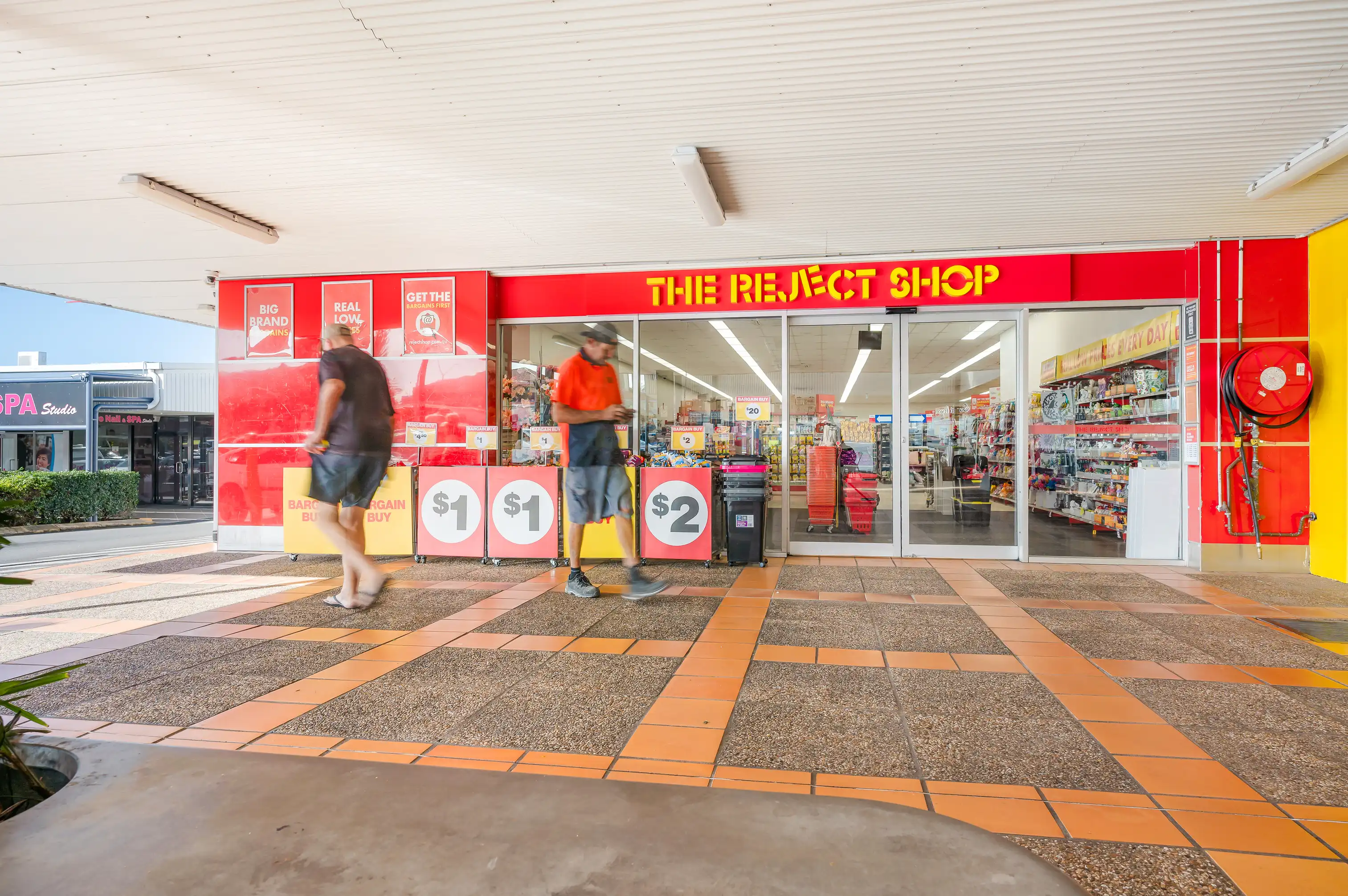 Gladstone Square Reject Shop storefront